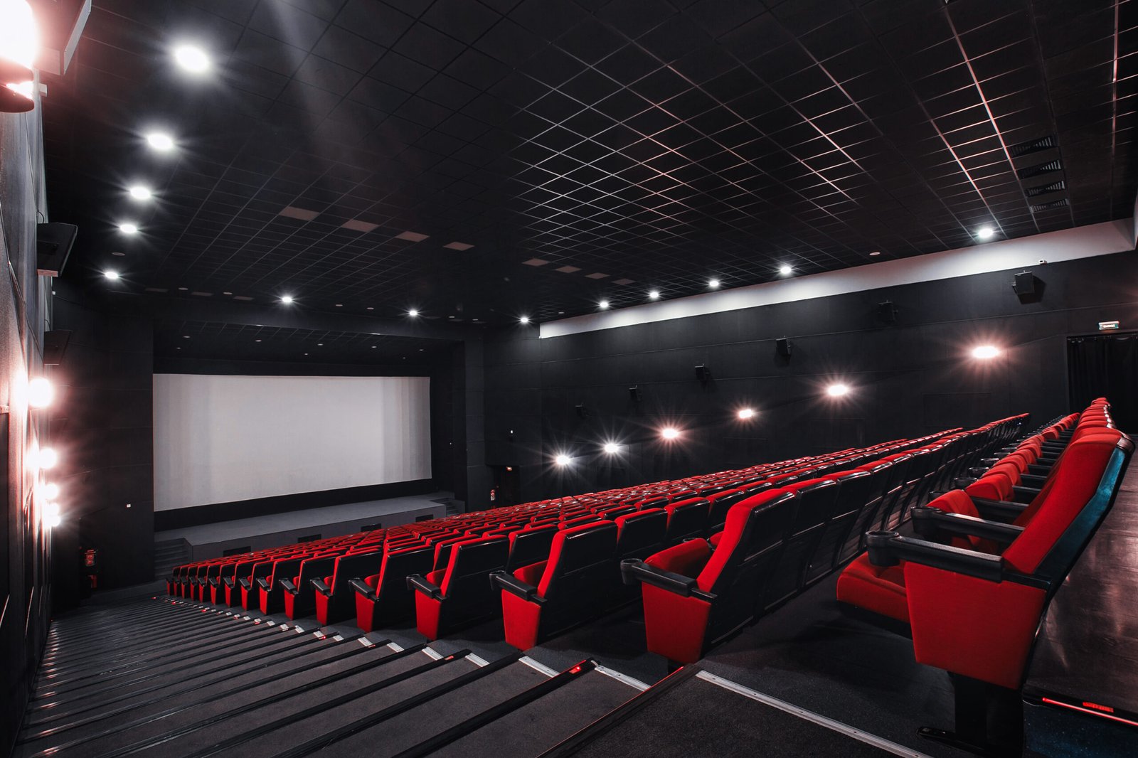 Russia,,Nizhny,Novgorod,-,May,23,,2014:,Mir,Cinema.,Empty Russia,,Nizhny,Novgorod,-,May,23,,2014:,Mir,Cinema.,Empty